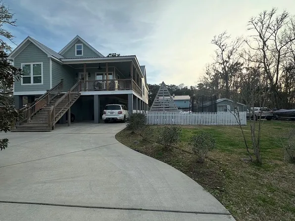 825 Old Ponchatoula Hwy, Madisonville, LA 70447