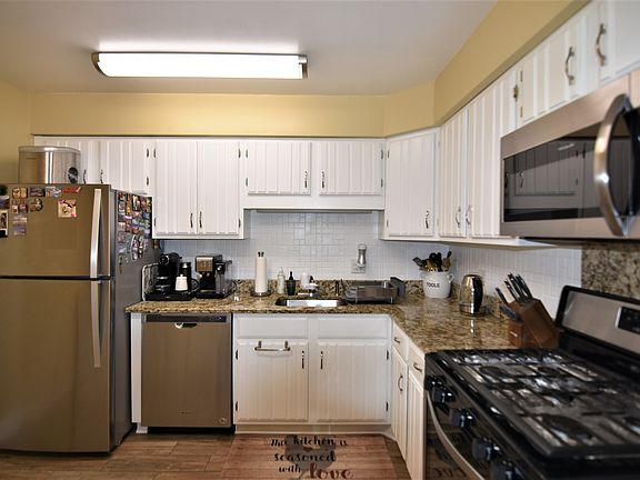 4th image of 3350 N Carriageway Dr Unit 214