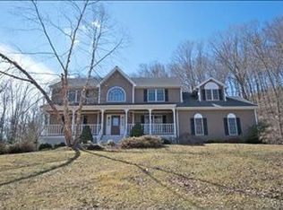 21 Brian Ct, Carmel, NY 10512