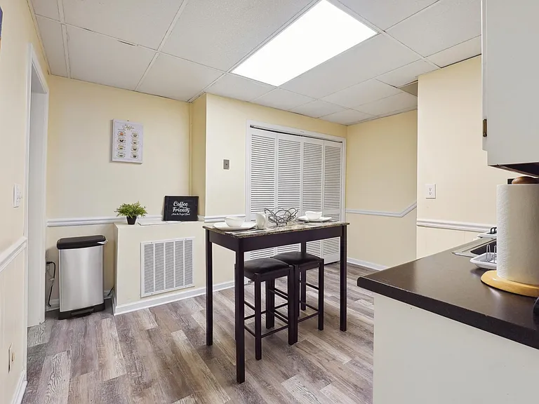 Small full Kitchen with Breakfast table -Basement Level