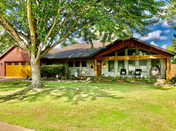 214 Wedgeview Dr