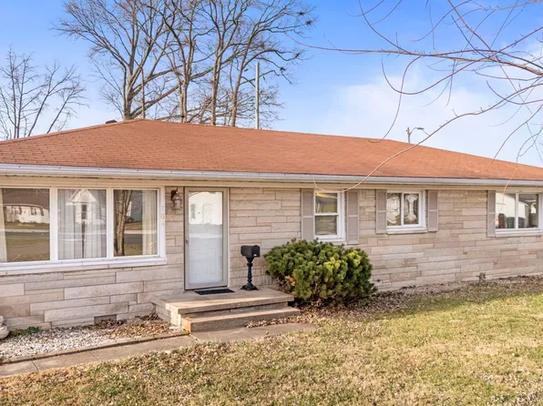 104 Meadow Ln, North Vernon, IN 47265