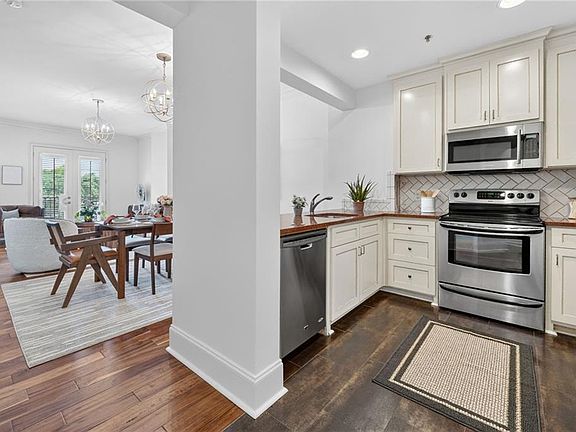 5th image of 2277 Peachtree Rd NE Unit 506