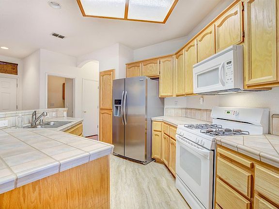 5th image of 9191 Laguna Manor Dr
