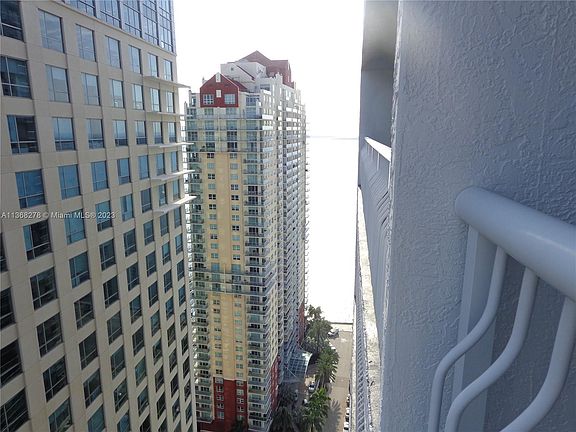 2nd image of 1200 Brickell Bay Dr APT 3520