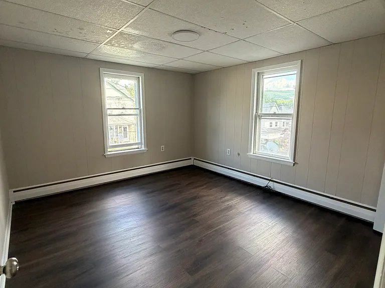 2040 Edna Ave — Photo 9