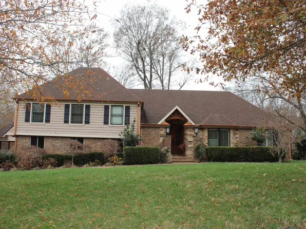52 Martin Cir, Paducah, KY 42001