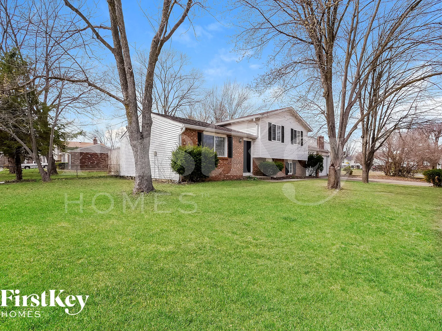 3 bed, 2.5 bath, 2068 sqft, $2,145 — Photo 2