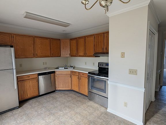 2nd image of 121 Mount Crawford Ave #B