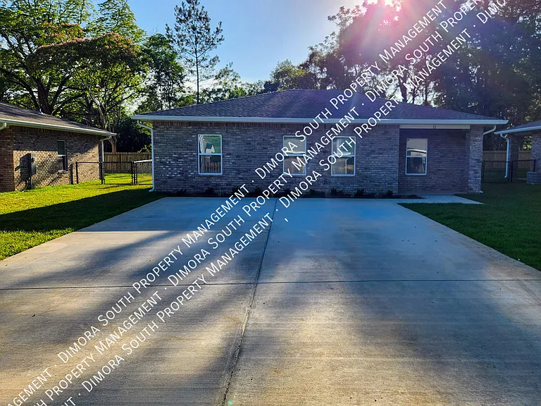 11 Arlton St — Photo 4