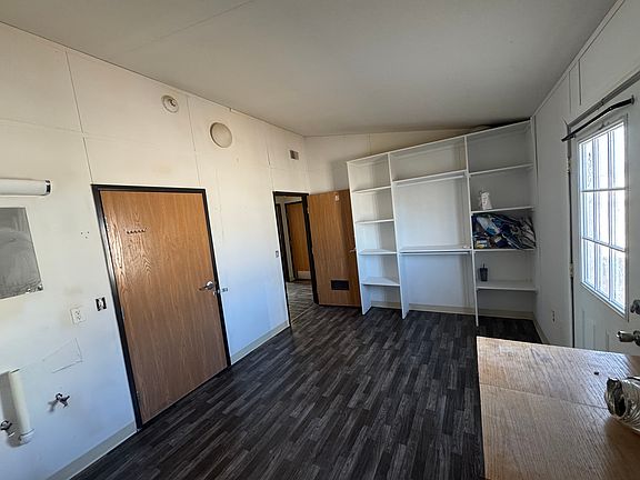 4th image of 164 Kila St
