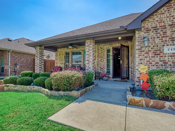 4th image of 717 Lone Star Ct