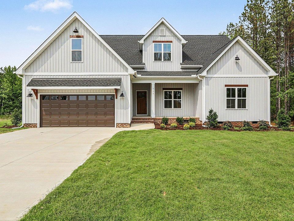 1st image of 111 Stonepond Dr