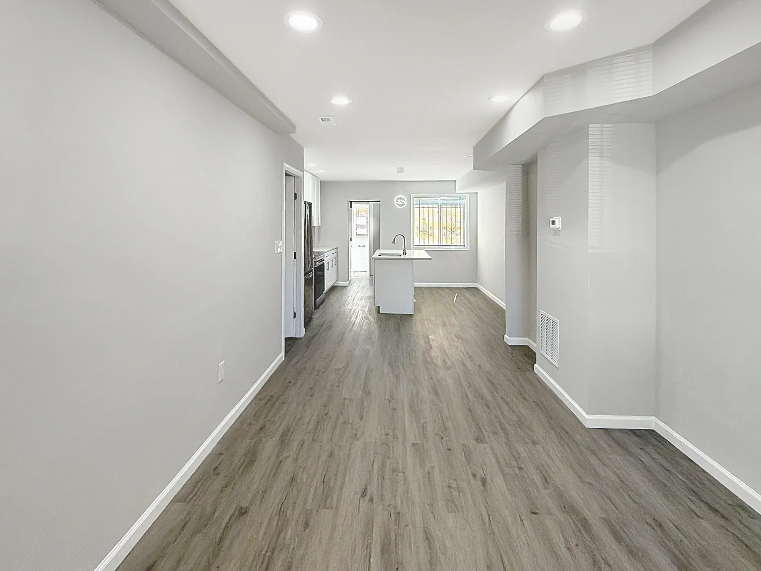 2 bed, 2.5 bath, 1200 sqft, $1,850 — Photo 3