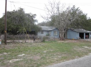 1005 N Doughty St, Rockport, TX 78382