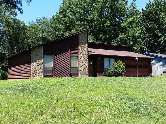 2nd image of 6128 Crownfield Ln
