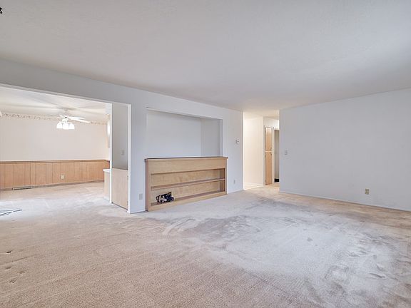 5th image of 360 Lincoln Dr