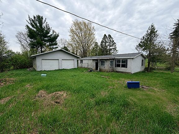 3rd image of 1734 E Wilson Rd