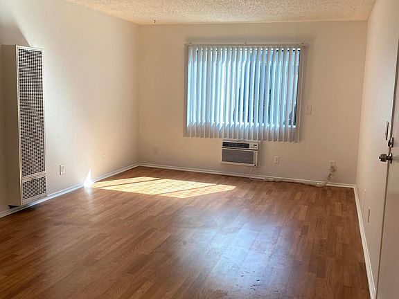 2nd image of 5945 Arroyo Dr APT 210