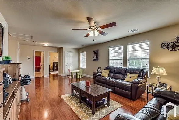 13034 Ambrose Dr — Photo 11