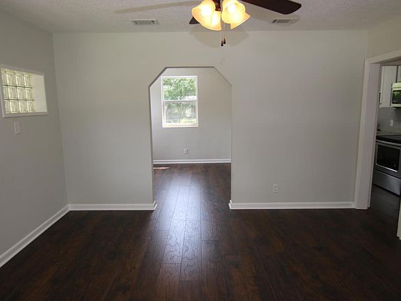 3rd image of 1743 Shadowood Ln