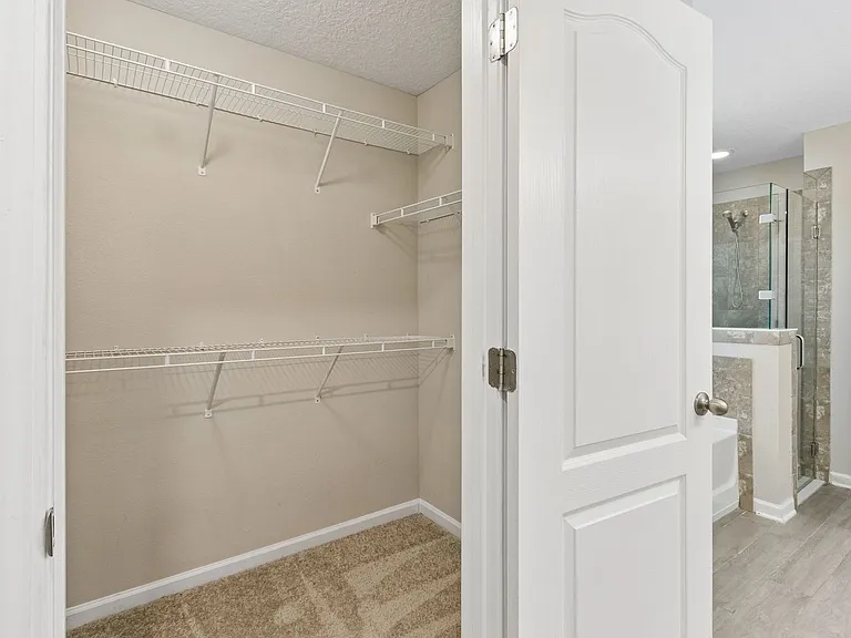 70305 Winding River Dr — Photo 18