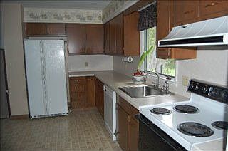 4th image of 3 Rivercrest Dr