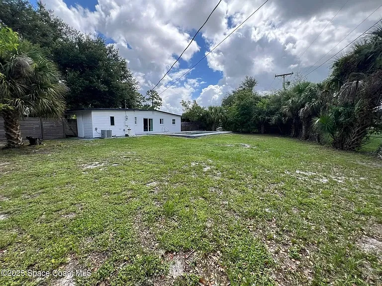 1221 Cypress Ln — Photo 28