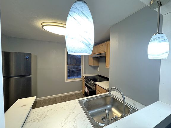 2nd image of 306 Dehart Ave #1