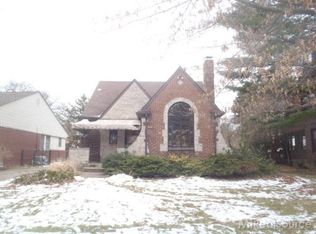 624 Barrington Rd, Grosse Pointe, MI 48230