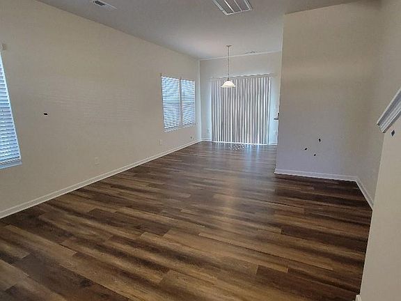 4th image of 6941 Calton Ln