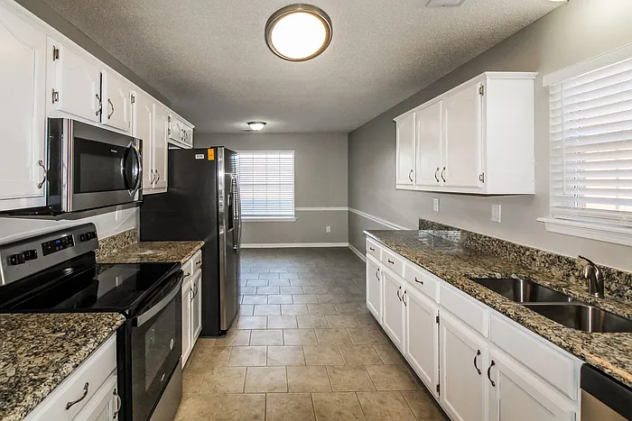 5330 Sea Horse Dr — Photo 4