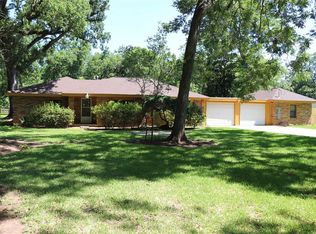 110 Cottonwood Dr, Richwood, TX 77531