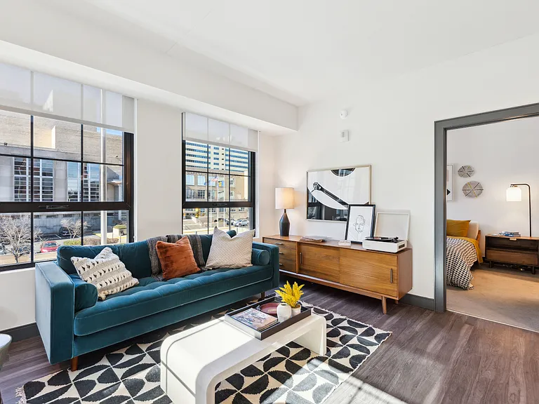 Broad + Noble — Photo 9