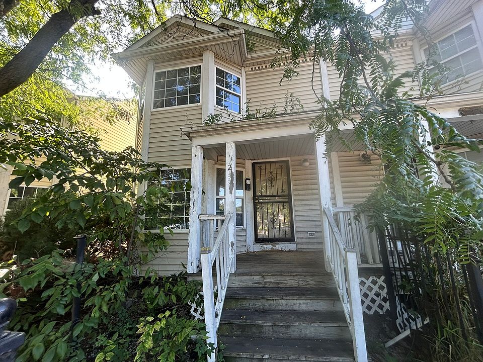 1st image of 218 N Hamlin Blvd