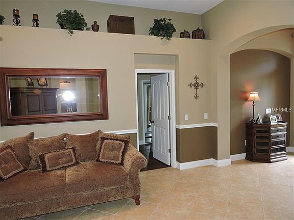 4th image of 8503 Bramwell Way