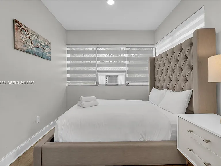 10006 E Bay Harbor Dr #11 — Photo 6