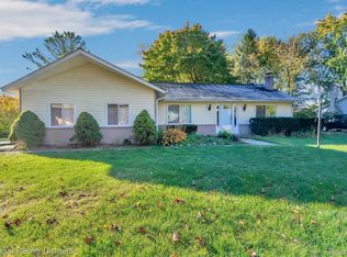 2407 Armstrong Dr, Lake Orion, MI