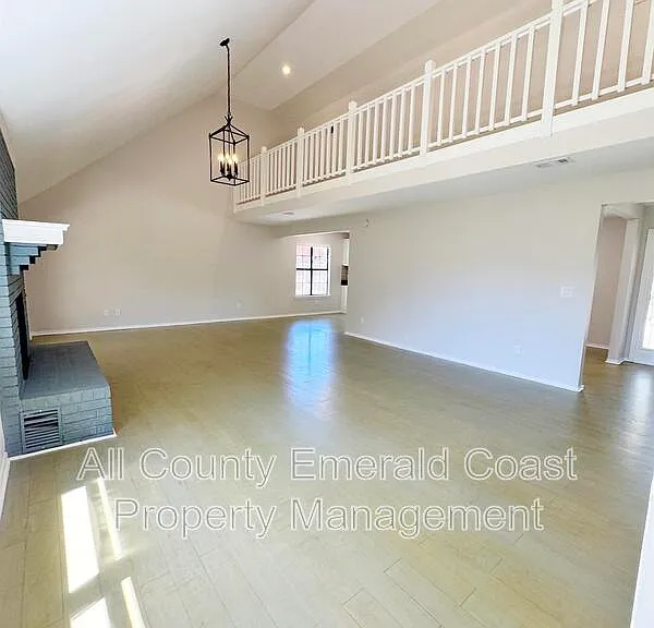 710 Swan Ln — Photo 19