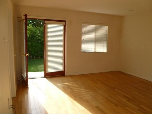 4th image of 3513 Tilden Ave