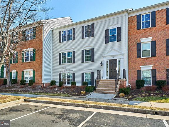 2nd image of 129 Fort Evans Rd SE APT C