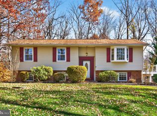 10823 Moore Dr, Manassas, VA 20111