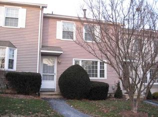 752 Long Hill Rd, Middletown, CT 06457