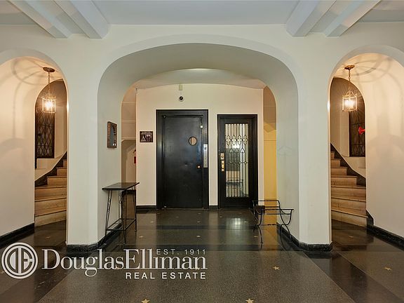 5th image of 105 E 38th St APT 6A