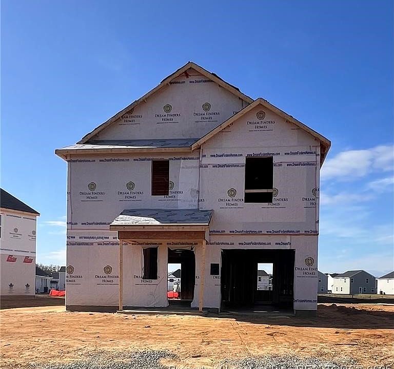 1st image of 407 Melbourne Dr
