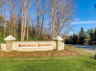 2098 Lake Augusta Dr, Mendota Heights, MN 55120