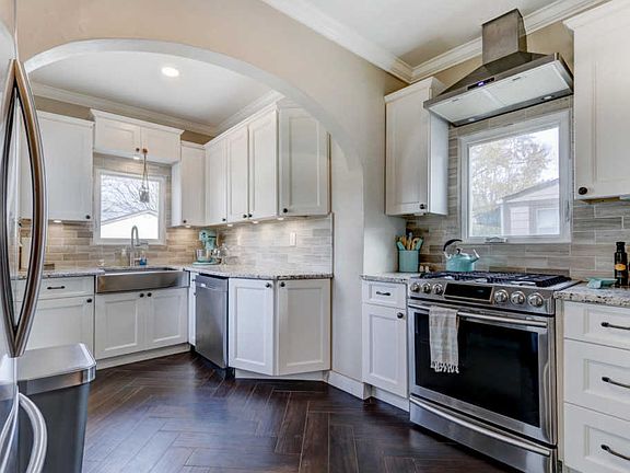 4th image of 111 Adair Dr