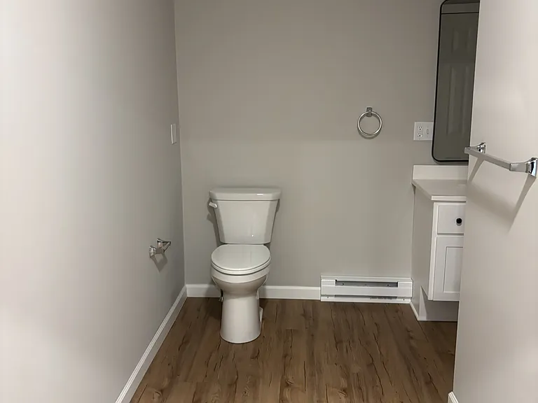 80 Main St #310 — Photo 8