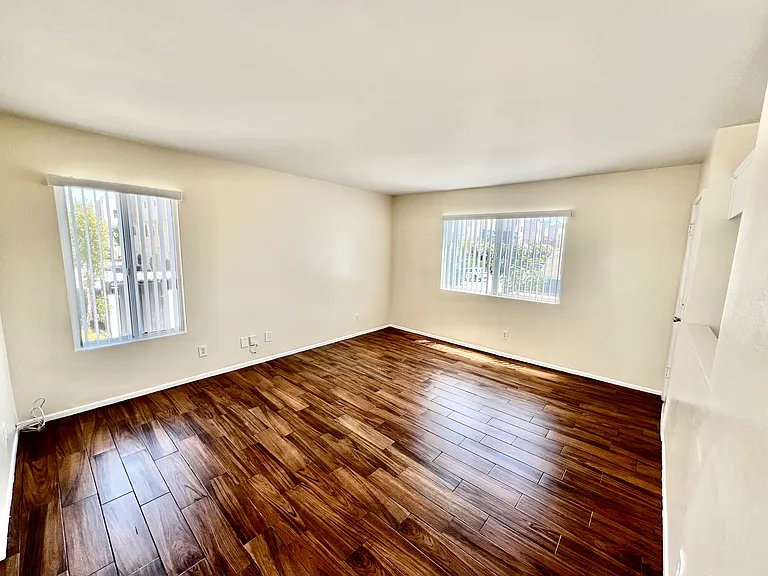 2916 E South St #2 — Photo 4