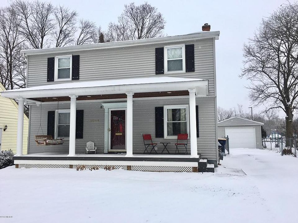 1st image of 1124 Lakeside Dr SE